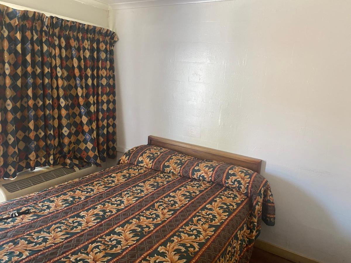 Johnston'S Motel Garberville Buitenkant foto